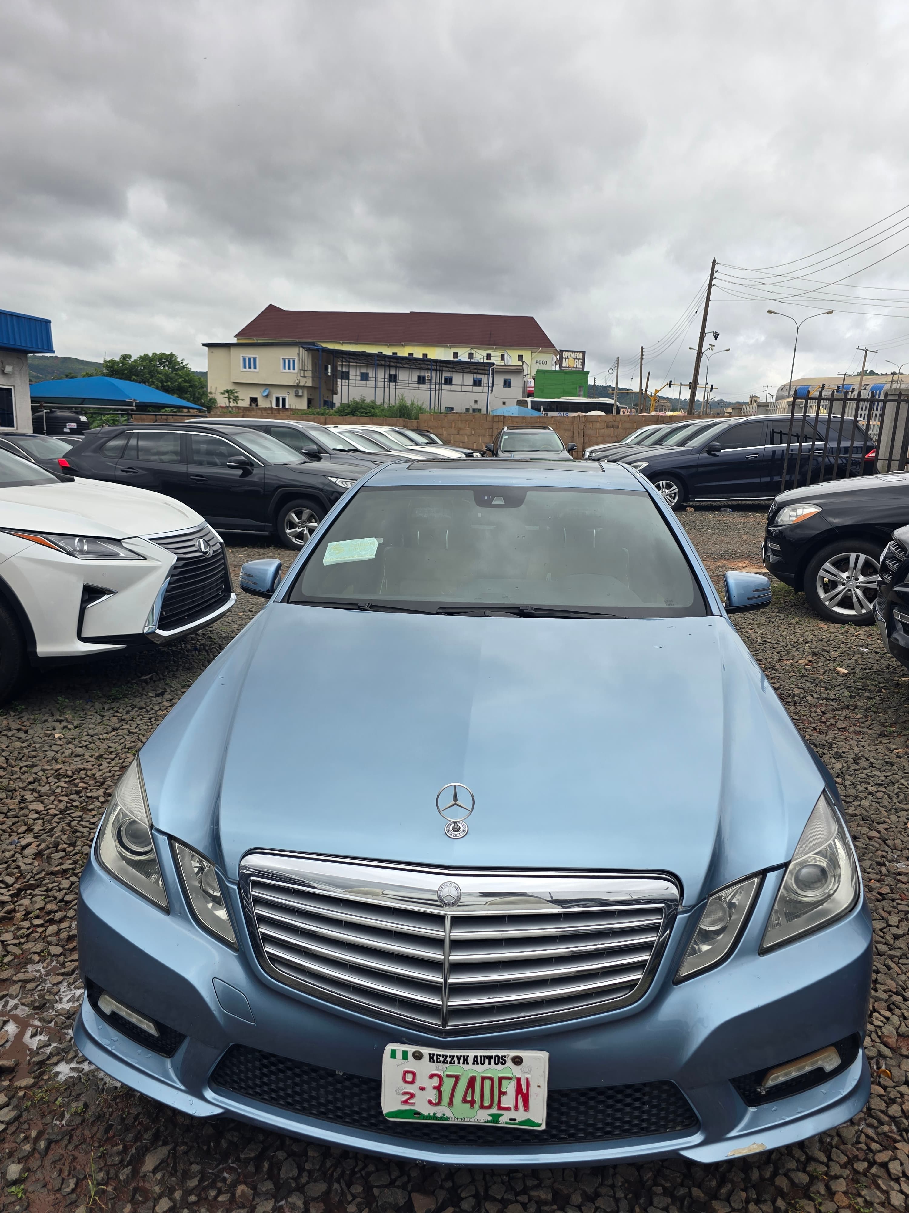 2010 MERCEDES  E350