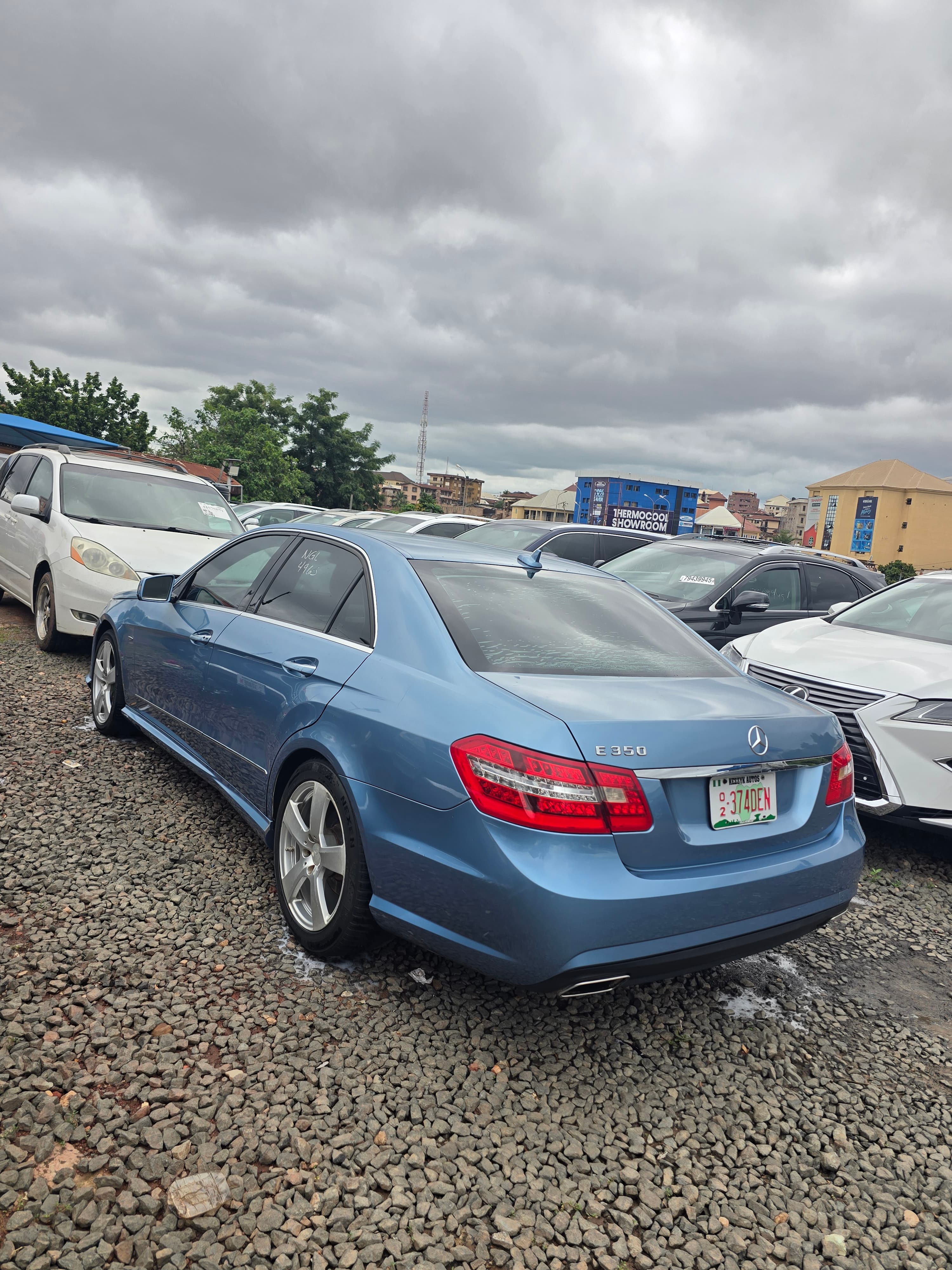 2010 MERCEDES  E350