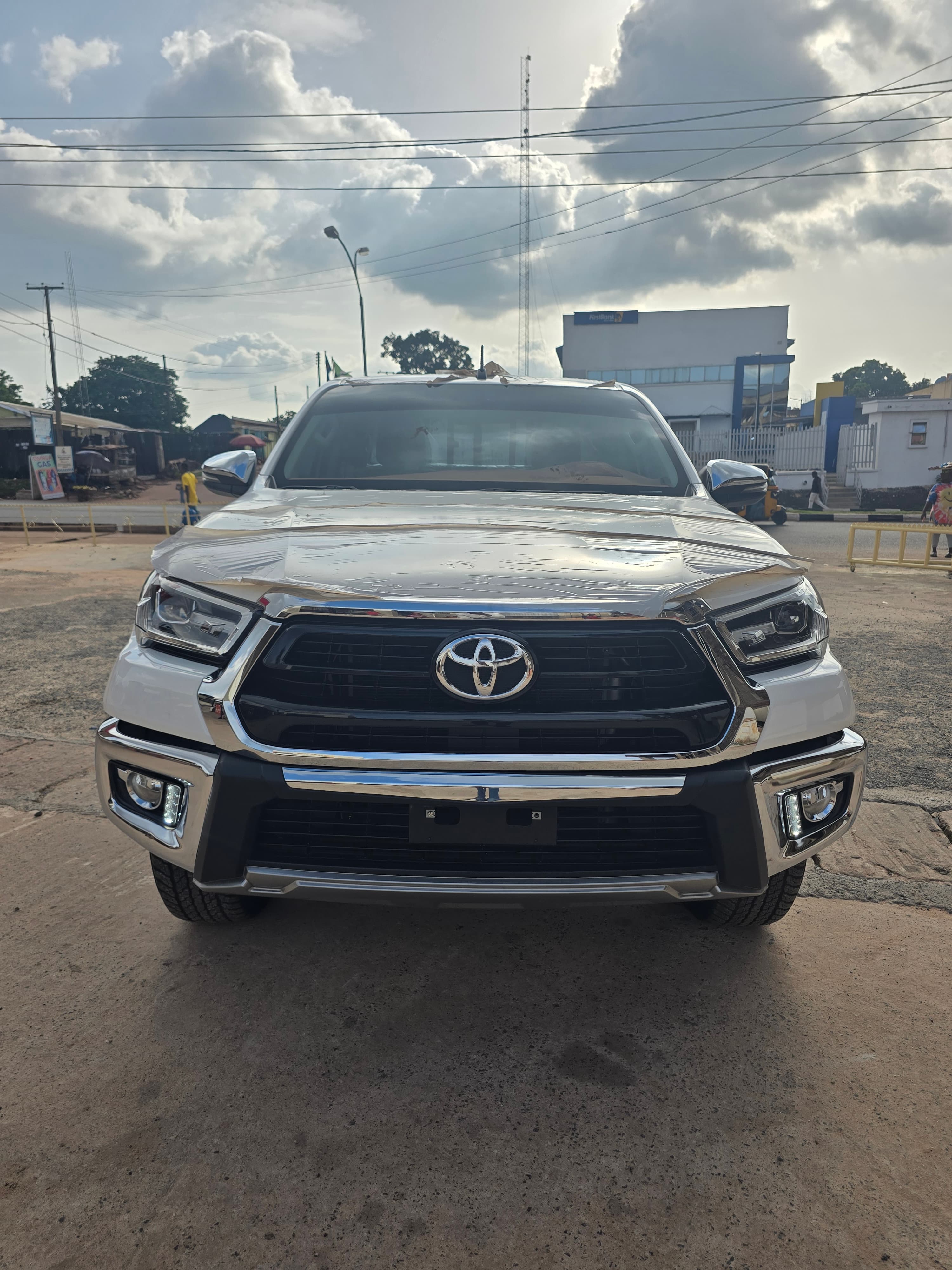 2025 Toyota Hilux